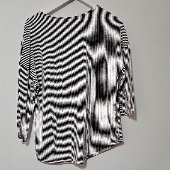 Striped Black and White Women's Top - Picture 6 of 6